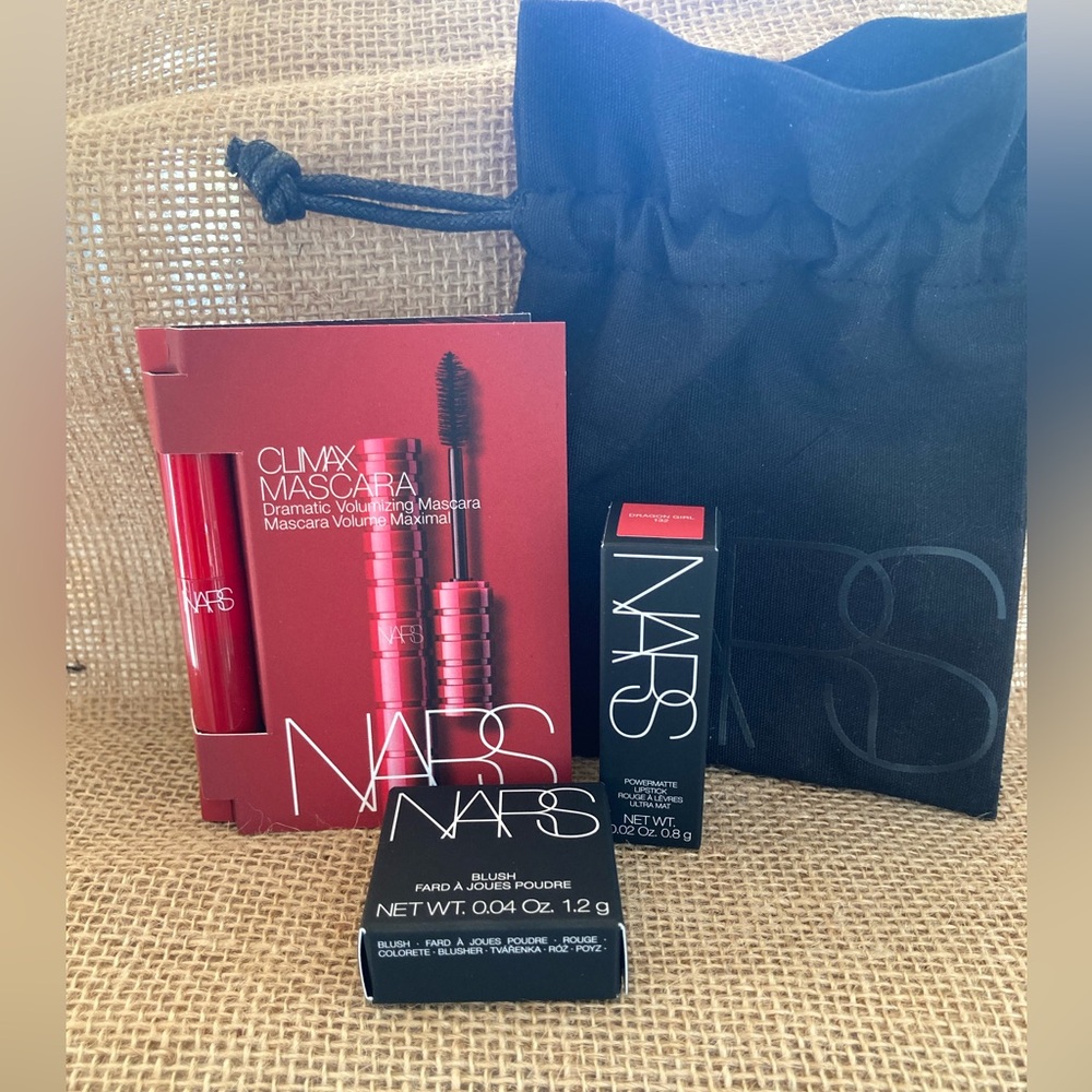 NARS Make Up Deluxe Travel Set x4